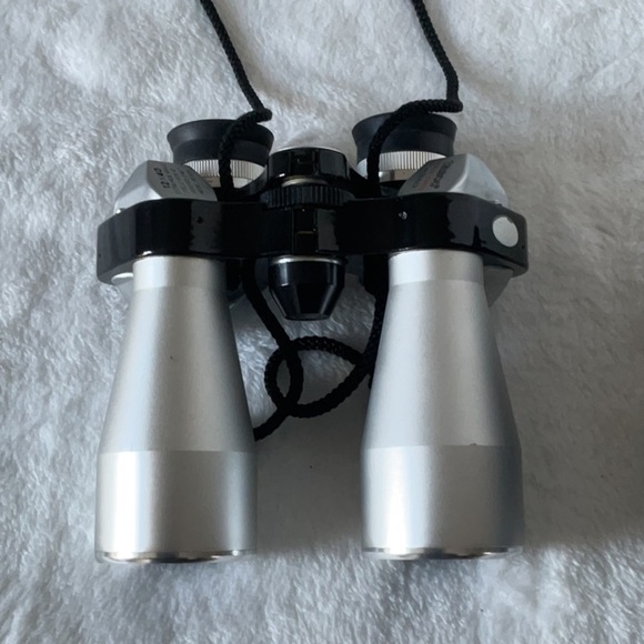 Vintage bushnell silver  and Black Binoculars Tasco - Picture 1 of 6